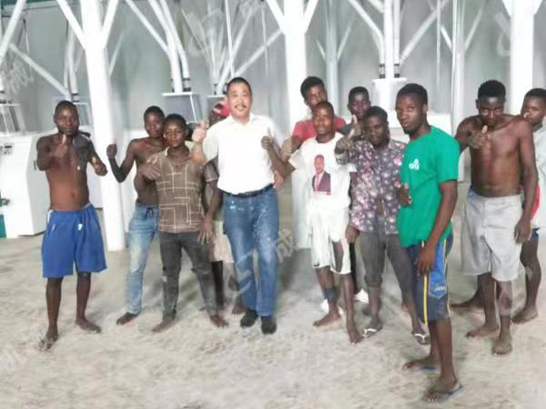 安哥拉日產(chǎn)100噸玉米粉加工設(shè)備客戶案例賞析(圖)